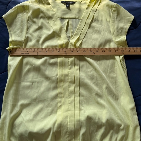 Banana Republic Light Yellow Blouse, Size L, Excellent Condition - Picture 5 of 6